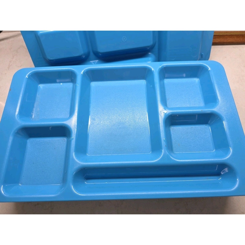 Lot of 10 Vintage Blue Cambro 1596CW 6-Compartment Cafeteria Lunch Trays
